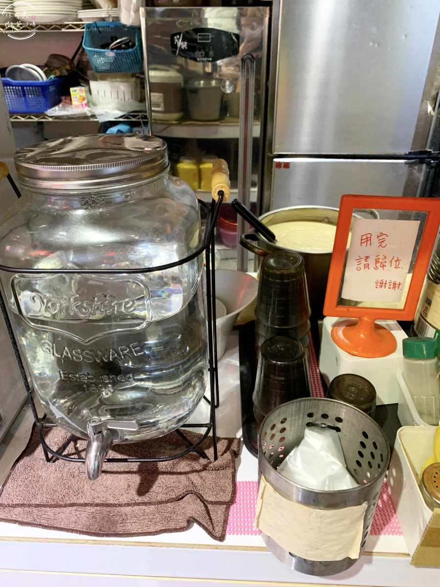 耶蔬蔬食美式餐廳∥高雄素食餐廳,六合路上,素食界麥當勞︱肉食者也愛上的素食天堂,義大利麵、燉飯、漢堡、薯條都是素!只收現金,高雄耶蔬帶來素食餐點新體驗 - 第14張圖