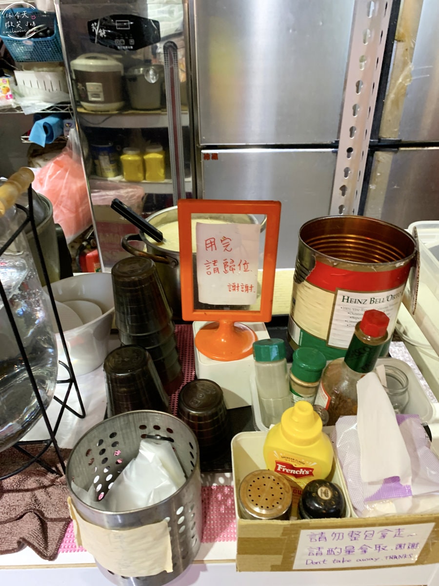 耶蔬蔬食美式餐廳∥高雄素食餐廳,六合路上,素食界麥當勞︱肉食者也愛上的素食天堂,義大利麵、燉飯、漢堡、薯條都是素!只收現金,高雄耶蔬帶來素食餐點新體驗 - 第15張圖