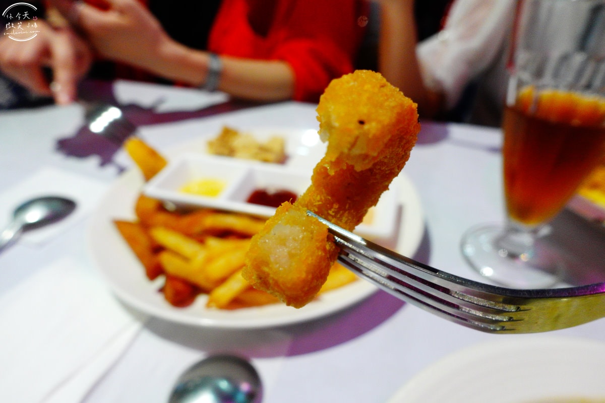 耶蔬蔬食美式餐廳∥高雄素食餐廳,六合路上,素食界麥當勞︱肉食者也愛上的素食天堂,義大利麵、燉飯、漢堡、薯條都是素!只收現金,高雄耶蔬帶來素食餐點新體驗 - 第29張圖