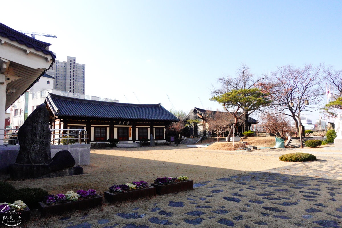 大邱免費景點∥大邱鄉校(대구향교)傳統韓屋古蹟，穿韓服拍照必來︱市中心也有傳統韓國味，古色古香超好逛︱近代胡同觀光主題路線四三德鳳山文化路︱大邱景點