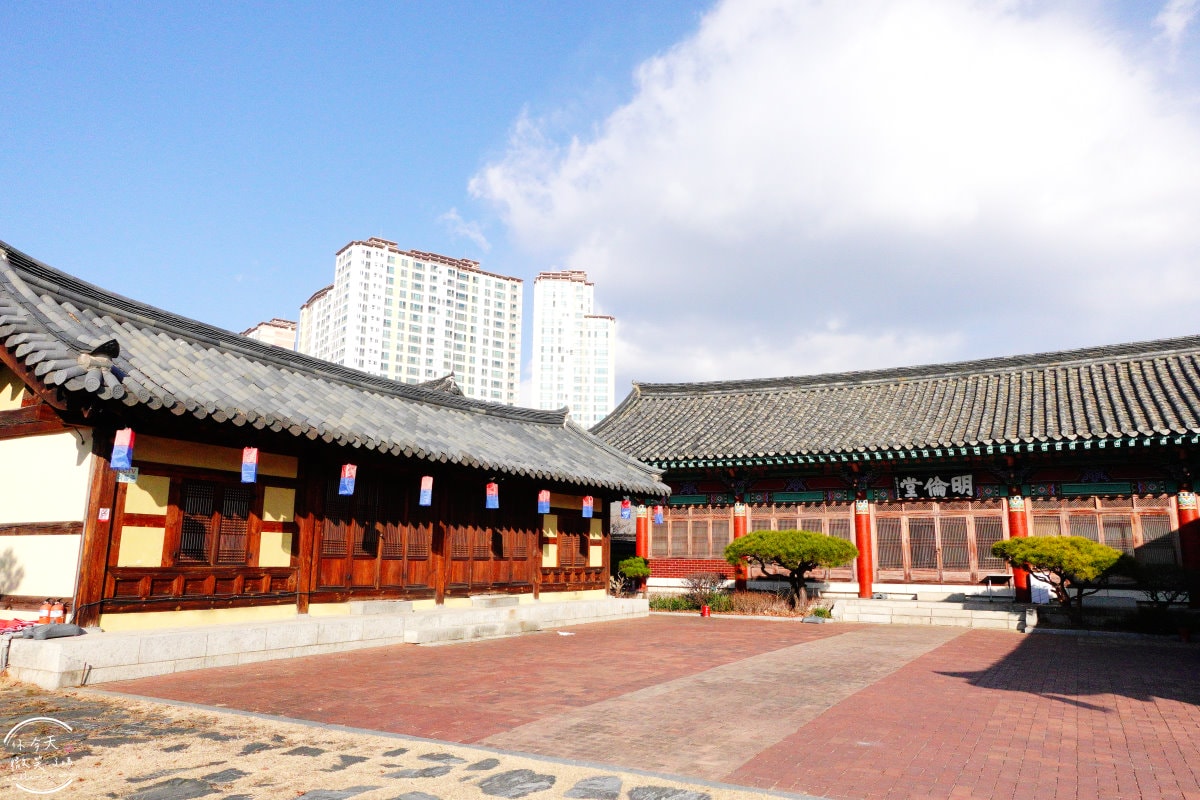 大邱免費景點∥大邱鄉校(대구향교)傳統韓屋古蹟，穿韓服拍照必來︱市中心也有傳統韓國味，古色古香超好逛︱近代胡同觀光主題路線四三德鳳山文化路︱大邱景點