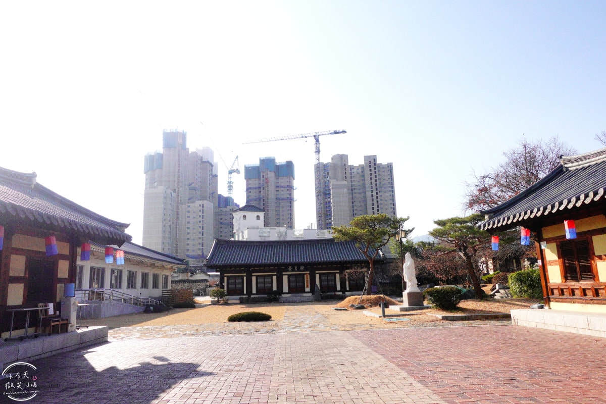 大邱免費景點∥大邱鄉校(대구향교)傳統韓屋古蹟，穿韓服拍照必來︱市中心也有傳統韓國味，古色古香超好逛︱近代胡同觀光主題路線四三德鳳山文化路︱大邱景點
