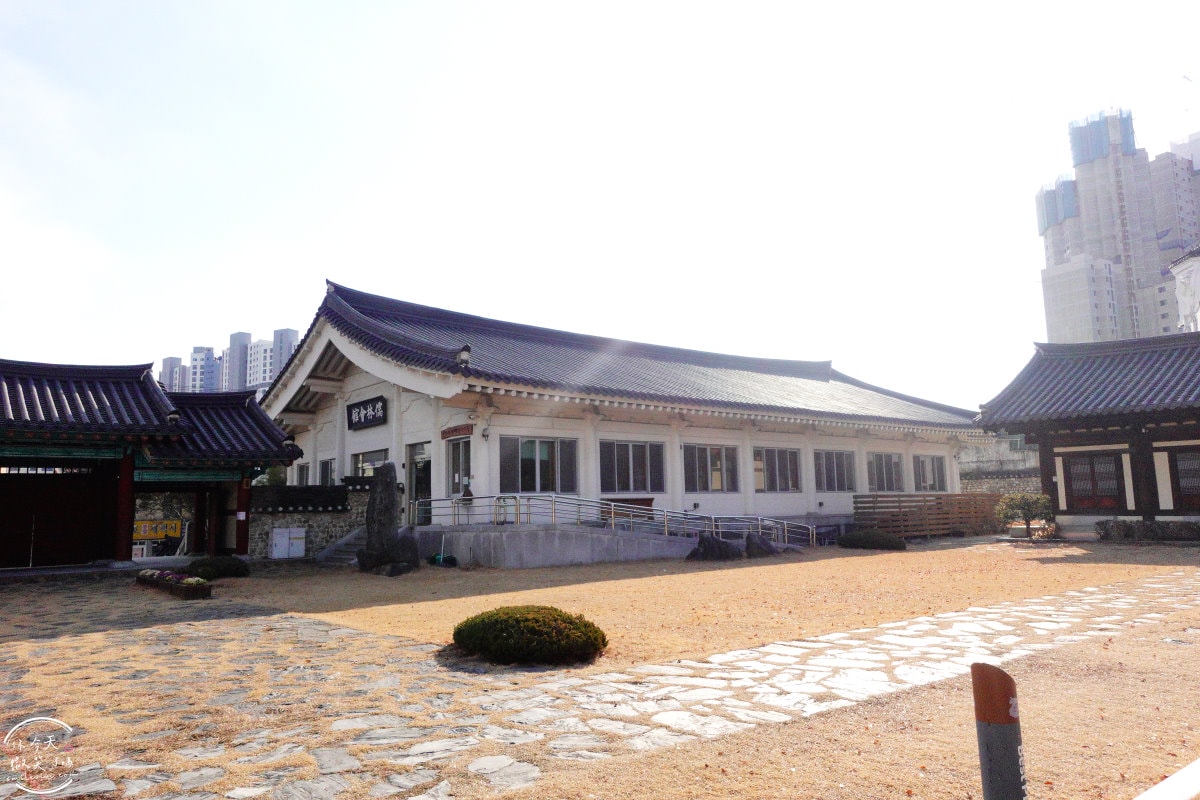 大邱免費景點∥大邱鄉校(대구향교)傳統韓屋古蹟，穿韓服拍照必來︱市中心也有傳統韓國味，古色古香超好逛︱近代胡同觀光主題路線四三德鳳山文化路︱大邱景點