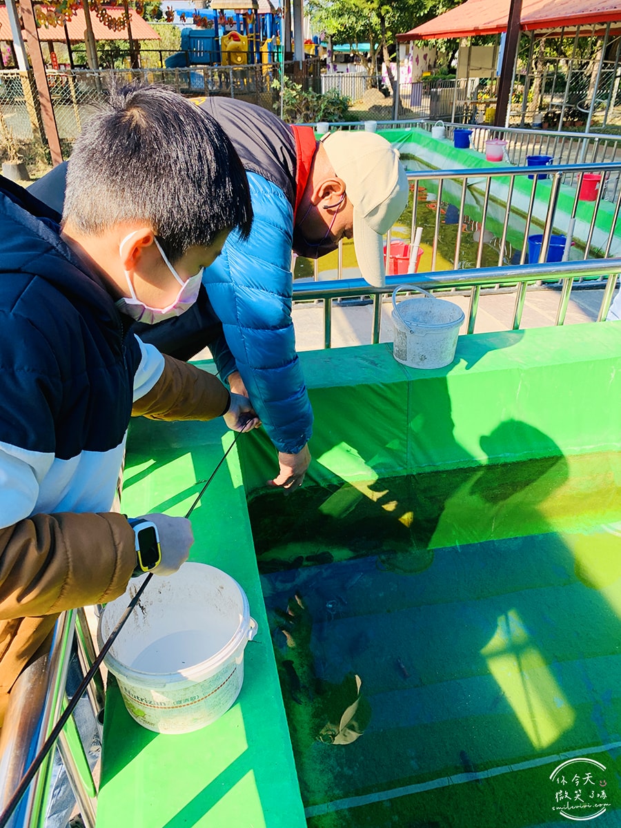 嘉義獨角仙休閒農場∥門票150元可折抵100元︱親子遊的絕佳選擇!生態探險之旅︱溜滑梯、小火車、滑草、電動車、餵馬、釣螯蝦、獨角仙︱嘉義景點 - 第19張圖