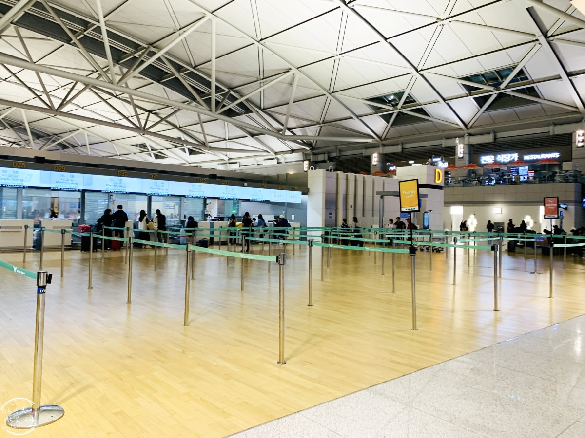 長榮BR171∥仁川飛高雄,長榮航空經濟艙飛行體驗︱長榮飛機餐海鮮特殊餐︱韓國仁川直飛高雄A321機型,仁川國際機場第一航廈 - 第2張圖