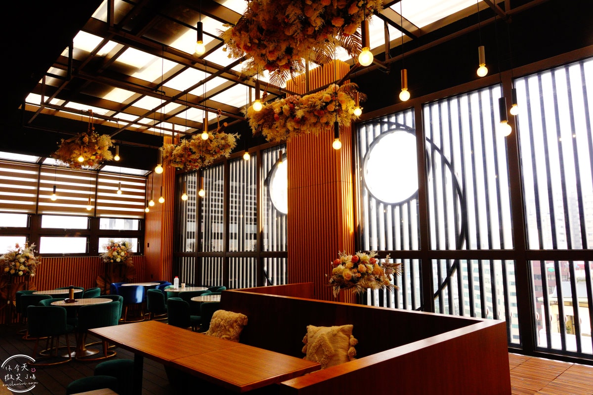 高雄行旅HOTEL LEISURE Kaohsiung∥前金捷運站旁的時尚住宿,13樓網美餐廳打卡必拍!一大床房型、早餐、HAPPY HOUR點心吧分享︱高雄捷運站住宿推薦 - 第44張圖