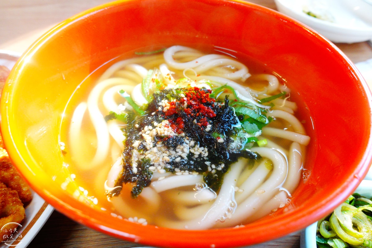 大邱南門薄餃子(남문납작만두)∥品嚐大邱10味代表,南門市場薄餃子非吃不可︱薄餃子(납작만두)、煎餃(꾼만두)、烏冬麵(우동)︱在地人推薦,大邱排隊美食餐廳 - 第17張圖