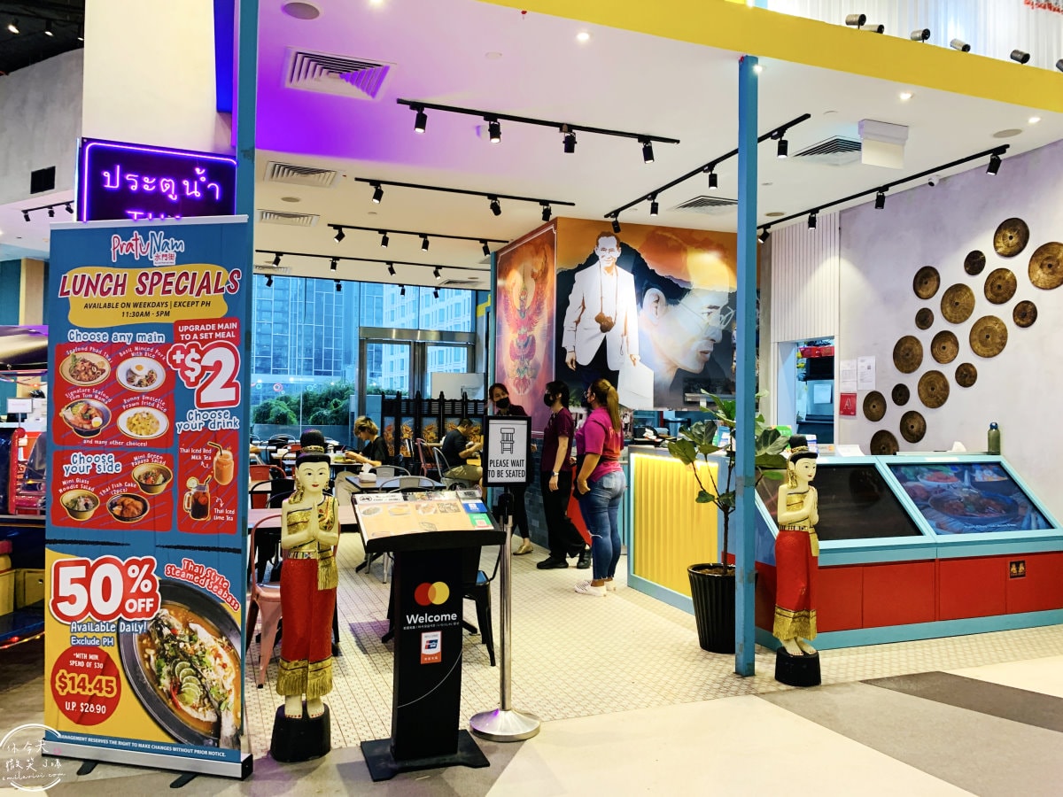 武吉士白沙浮廣場BUGIS Junction∥BUGIS+ 室內購物中心︱斑蘭蛋糕、老曾記炸物必吃!Cold Storage超市︱新加坡零食、泡麵、伴手禮採滿 - 第40張圖 BUGIS Junction