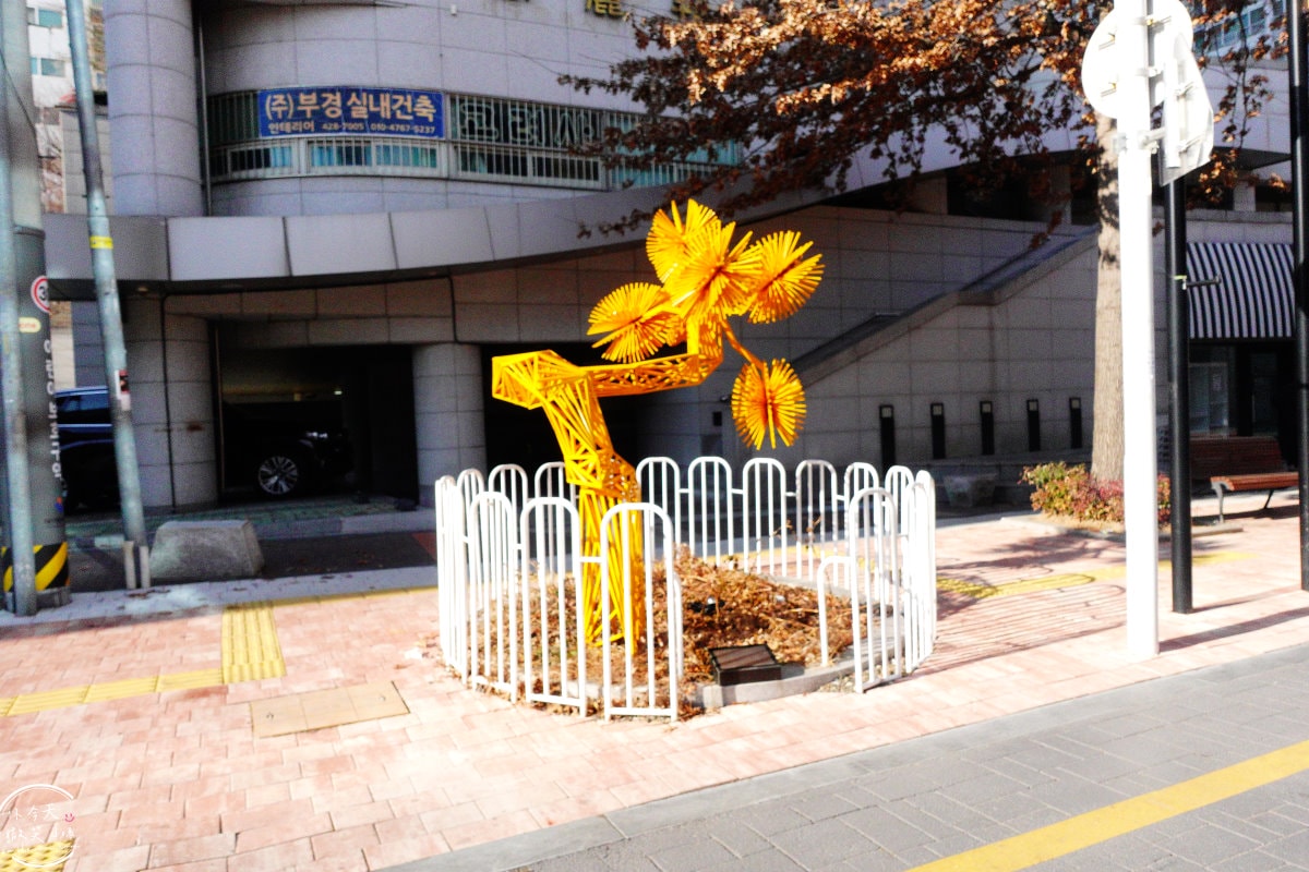 大邱鳳山文化街(봉산문화거리)∥大邱最具特色的文化藝術街道,20多間畫廊聚集︱裝置藝術、畫廊與特色小店的巡禮,大邱打卡新景點︱大邱近代胡同旅行 - 第11張圖