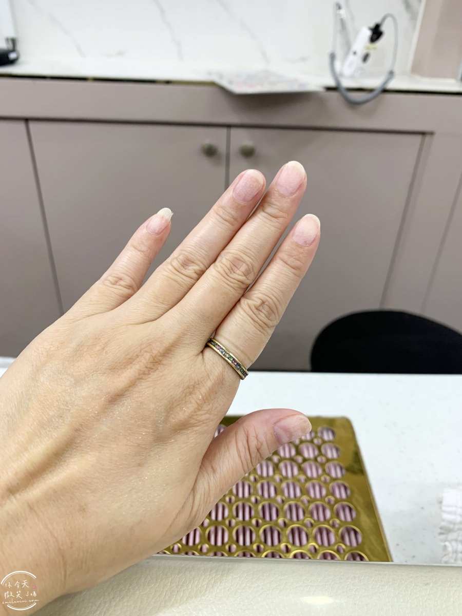 KITTY NAIL(키티네일)超值韓式美甲∥大邱半月堂店1號店,韓式精緻美甲,價格竟比台灣還便宜!︱韓式美甲,每月優惠3~4萬韓元︱韓國大邱美甲推薦,大邱東城路 - 第20張圖
