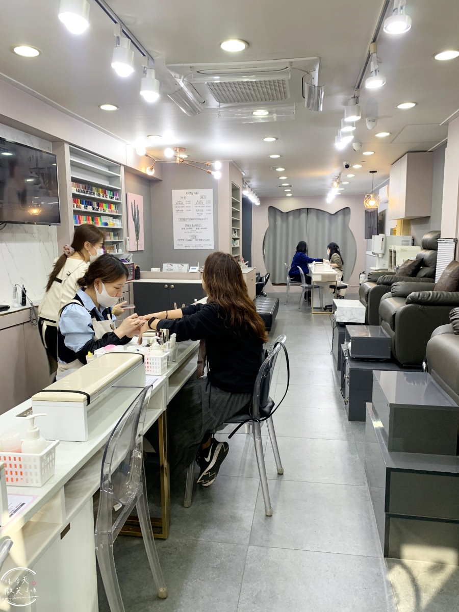 KITTY NAIL(키티네일)超值韓式美甲∥大邱半月堂店1號店,韓式精緻美甲,價格竟比台灣還便宜!︱韓式美甲,每月優惠3~4萬韓元︱韓國大邱美甲推薦,大邱東城路 - 第6張圖