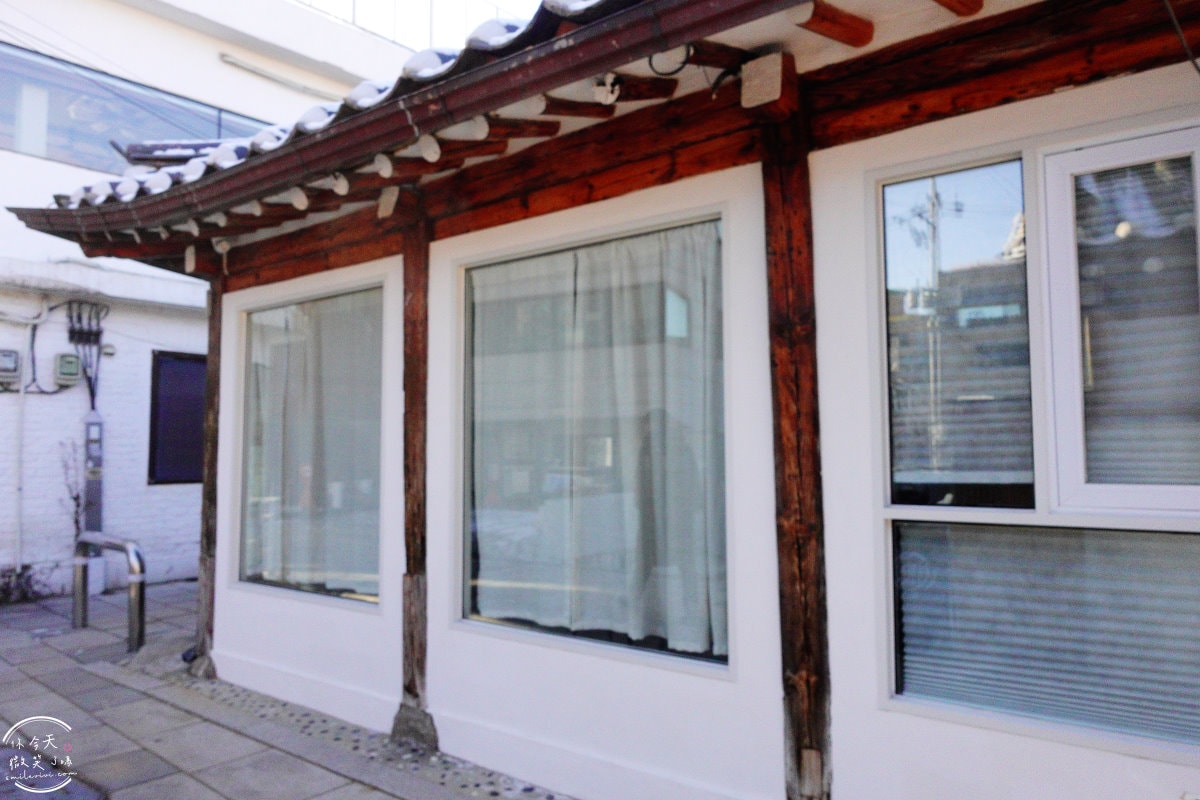 漫步西村韓屋村(서촌마을)∥首爾秘境,漫遊青瓦臺西側隱藏的韓屋村︱670多戶韓屋,韓國首爾新景點 - 第17張圖