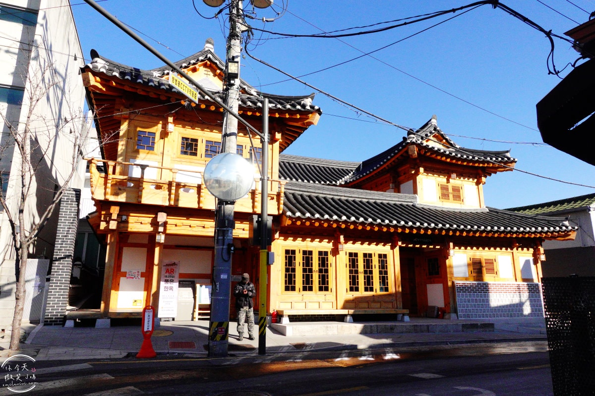 漫步西村韓屋村(서촌마을)∥首爾秘境,漫遊青瓦臺西側隱藏的韓屋村︱670多戶韓屋,韓國首爾新景點 - 第23張圖