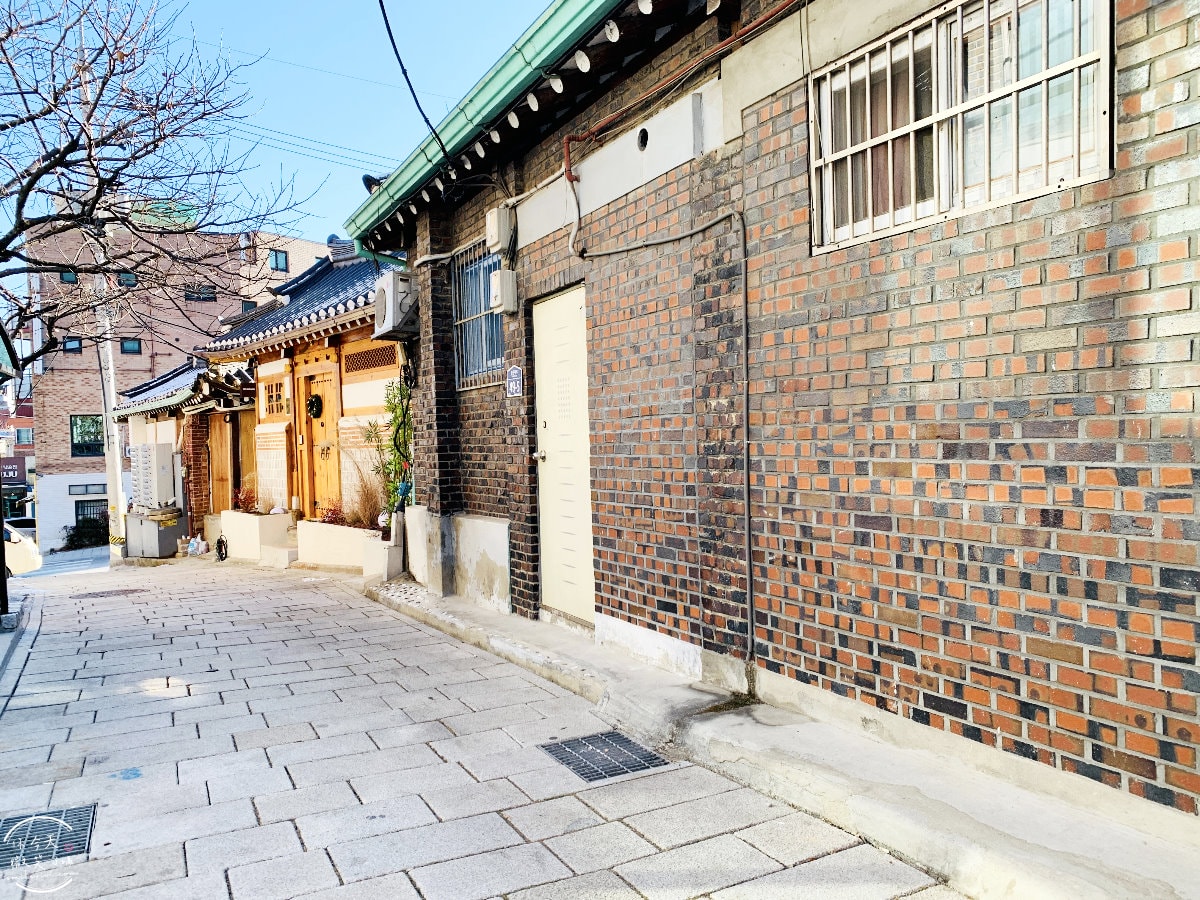 漫步西村韓屋村(서촌마을)∥首爾秘境,漫遊青瓦臺西側隱藏的韓屋村︱670多戶韓屋,韓國首爾新景點 - 第4張圖