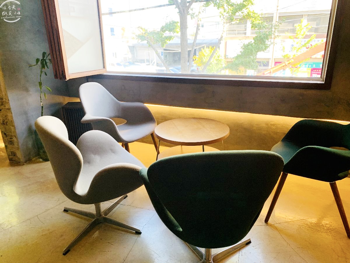 大邱咖啡廳推薦∥CAFE TRANQUILLO(카페 트란퀼로),達城公園旁|大邱西門市場2樓咖啡廳|沉浸式復古體驗,懷舊氛圍、文青必訪拍照地 - 第10張圖