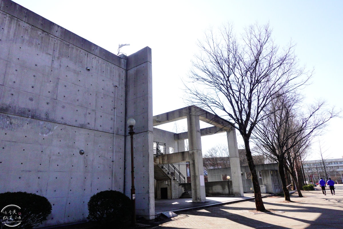 大邱嶺南大學(영남대학교)∥全韓國校區第二大,韓國總統朴正熙創立的名校︱20樓高中央圖書館、音樂系教室︱大邱地鐵景點 - 第5張圖 大邱嶺南大學