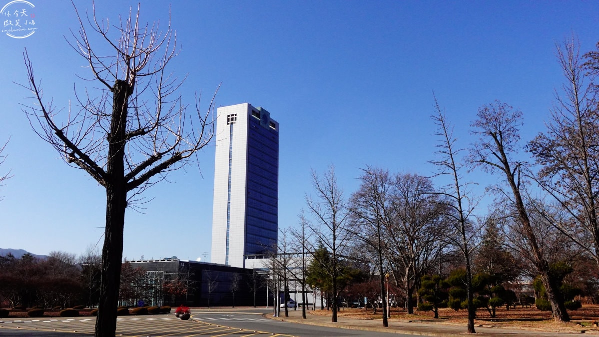 大邱嶺南大學(영남대학교)∥全韓國校區第二大,韓國總統朴正熙創立的名校︱20樓高中央圖書館、音樂系教室︱大邱地鐵景點 - 第6張圖 大邱嶺南大學