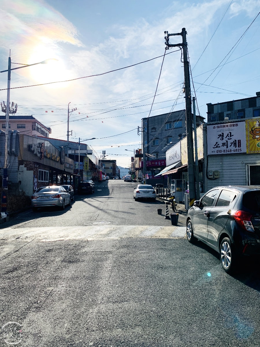 大邱嶺南大學(영남대학교)∥全韓國校區第二大,韓國總統朴正熙創立的名校︱20樓高中央圖書館、音樂系教室︱大邱地鐵景點 - 第22張圖 大邱嶺南大學