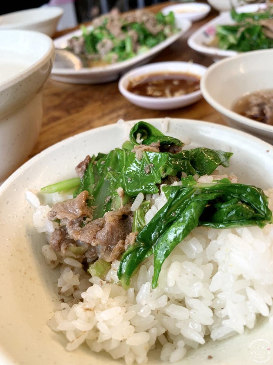 老曾羊肉∥米其林指南餐廳︱清湯羊肉、當歸羊肉湯頭,暖心又美味︱無腥味招牌炒羊肉與芥藍的絕妙搭配!︱台南小吃探店、台南餐廳 - 第18張圖