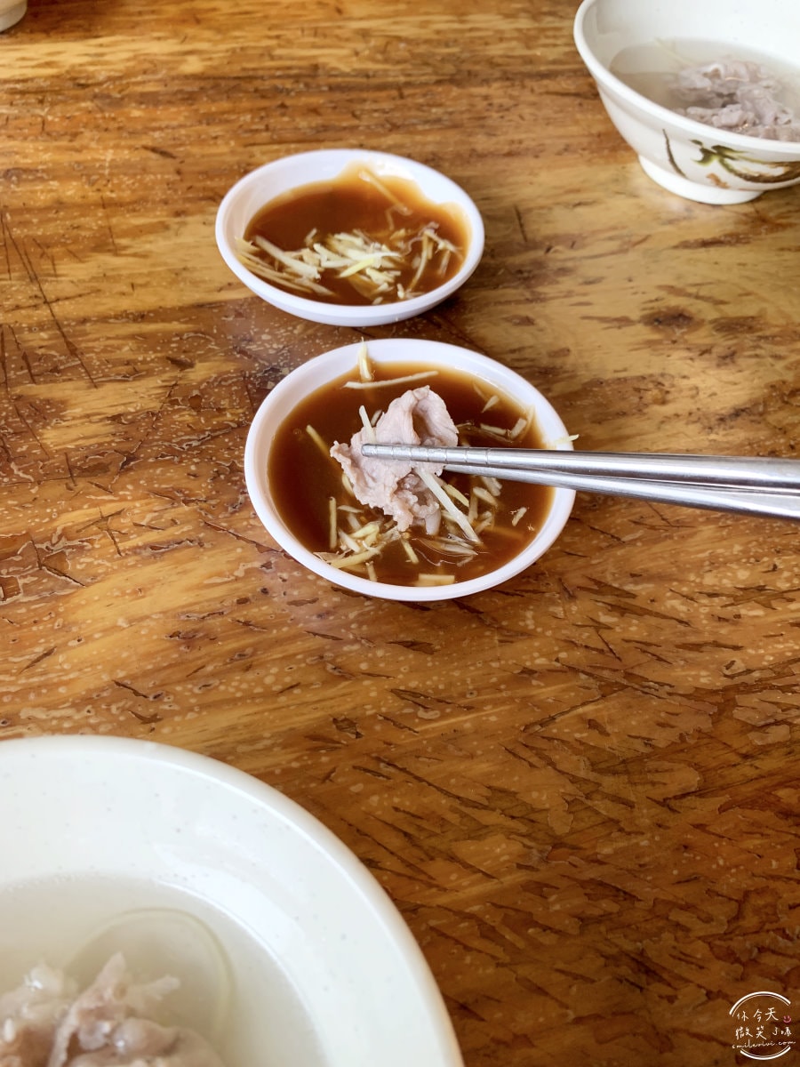 老曾羊肉∥米其林指南餐廳︱清湯羊肉、當歸羊肉湯頭,暖心又美味︱無腥味招牌炒羊肉與芥藍的絕妙搭配!︱台南小吃探店、台南餐廳 - 第14張圖
