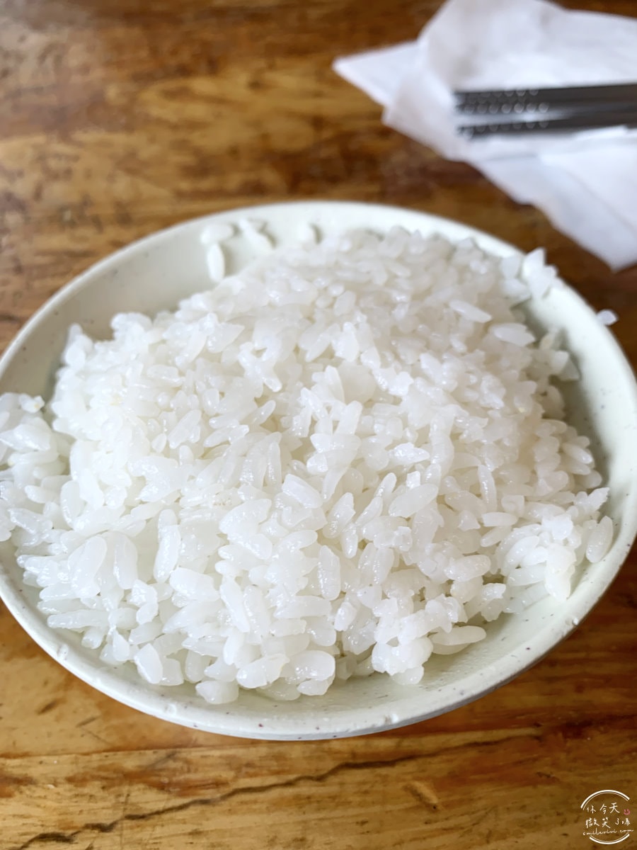 老曾羊肉∥米其林指南餐廳︱清湯羊肉、當歸羊肉湯頭,暖心又美味︱無腥味招牌炒羊肉與芥藍的絕妙搭配!︱台南小吃探店、台南餐廳 - 第6張圖