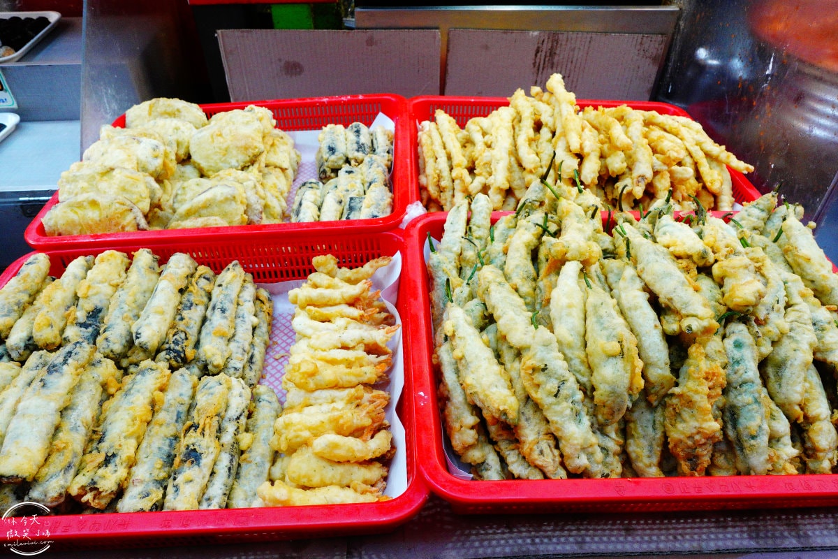 大邱金敏京性感的辣炒年糕(김민경의 섹시한떡볶이&꼬마김밥)︱西門市場(서문시장)韓國小吃︱一次品嘗兩種辣炒年糕、炸物,韓國市場小吃鯉魚餅 - 第24張圖