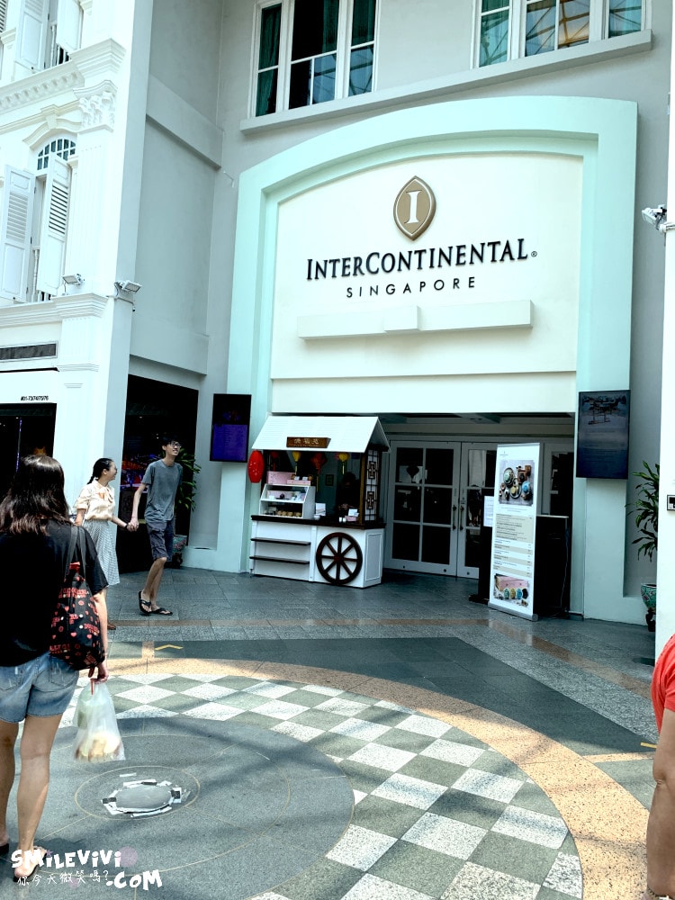 武吉士白沙浮廣場BUGIS Junction∥BUGIS+ 室內購物中心︱斑蘭蛋糕、老曾記炸物必吃!Cold Storage超市︱新加坡零食、泡麵、伴手禮採滿 - 第16張圖 BUGIS Junction