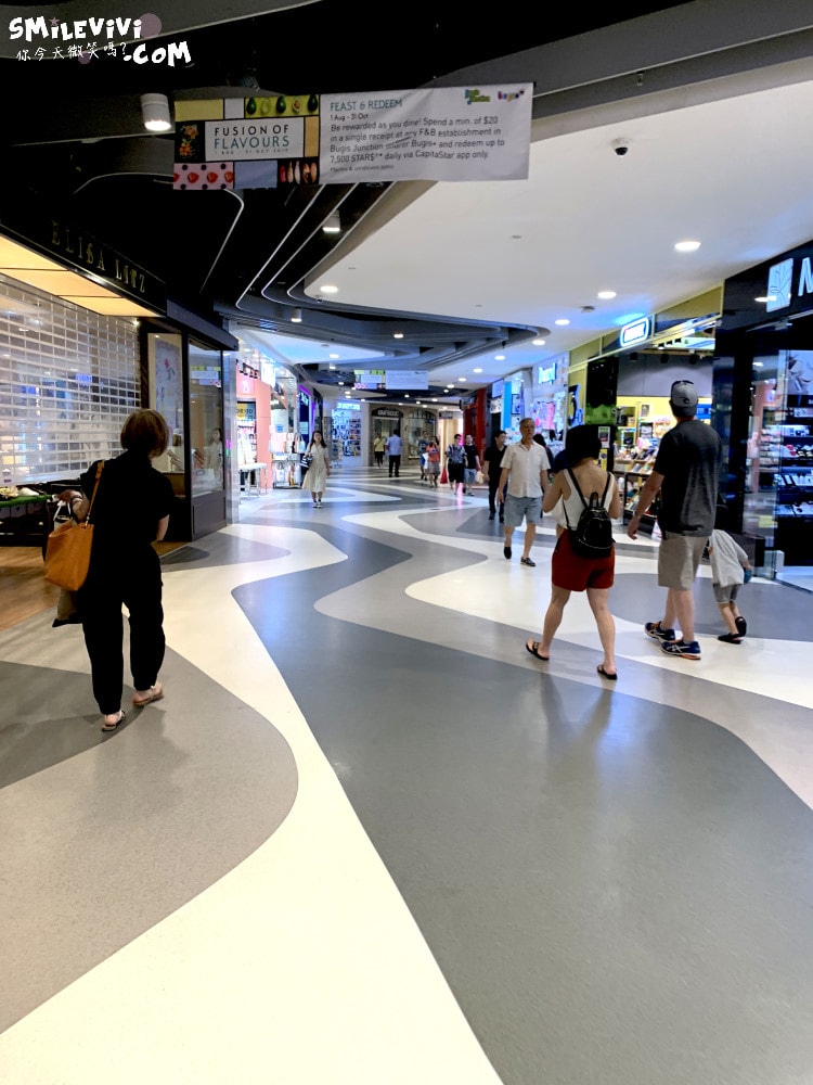 武吉士白沙浮廣場BUGIS Junction∥BUGIS+ 室內購物中心︱斑蘭蛋糕、老曾記炸物必吃!Cold Storage超市︱新加坡零食、泡麵、伴手禮採滿 - 第31張圖 BUGIS Junction