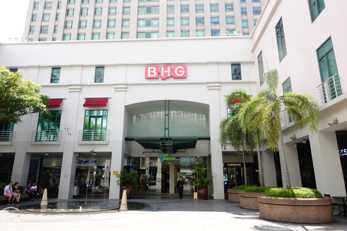 武吉士白沙浮廣場BUGIS Junction∥BUGIS+ 室內購物中心︱斑蘭蛋糕、老曾記炸物必吃!Cold Storage超市︱新加坡零食、泡麵、伴手禮採滿 - 第7張圖 BUGIS Junction