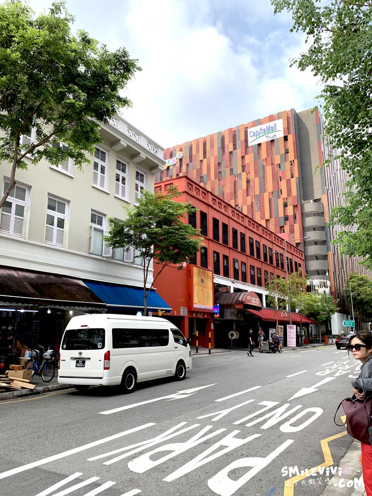 新加坡平價購物天堂∥武吉士街 Bugis Street 必買推薦︱新加坡紀念品這裡買,各種購物袋 新幣以內戰利品︱新加坡戰利品採買,便宜美甲店 - 第35張圖 Bugis Street