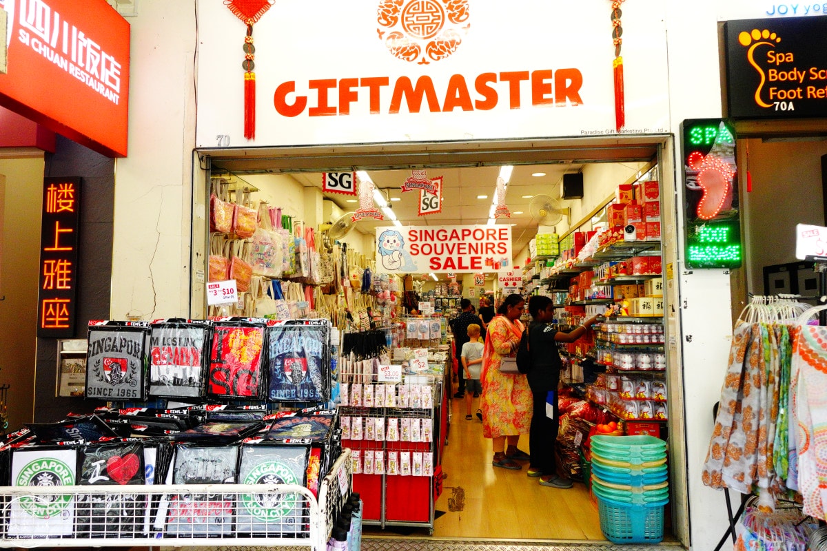 新加坡牛車水(Chinatown)∥最具特色的唐人街彩繪藝術巡禮,尋找新加坡華人故事︱柯南彩繪牆、傳統建築︱新加坡必遊景點 - 第6張圖 牛車水