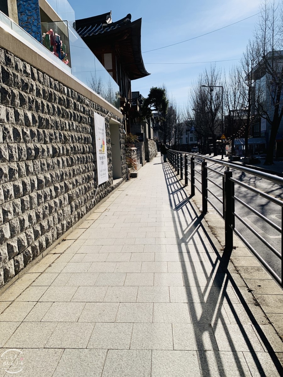 首爾三清洞文化街(삼청동문화거리)∥文青最愛!首爾三清洞散步指南,網美必拍景點︱咖啡廳、壁畫街探索,首爾自由行必收藏 - 第6張圖 三清洞