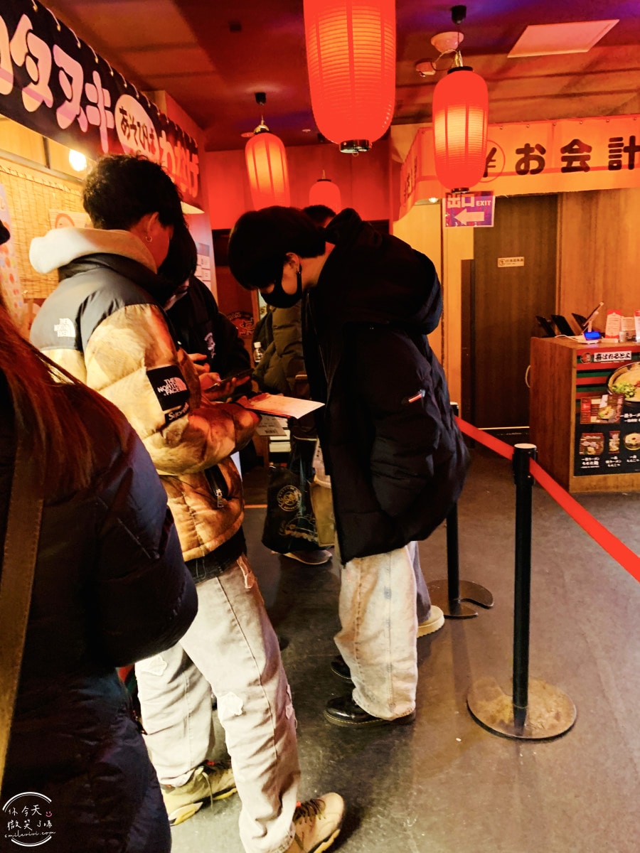 一蘭拉麵札幌薄野店∥一蘭拉麵點餐小插曲,附加雙蛋與滿滿蔥!組合獨特吃法,札幌美食推薦︱濃郁豚骨湯頭拉麵,開到凌晨4點,深夜食堂首選! - 第15張圖 一蘭拉麵