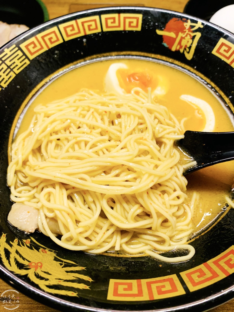 一蘭拉麵札幌薄野店∥一蘭拉麵點餐小插曲,附加雙蛋與滿滿蔥!組合獨特吃法,札幌美食推薦︱濃郁豚骨湯頭拉麵,開到凌晨4點,深夜食堂首選! - 第28張圖 一蘭拉麵