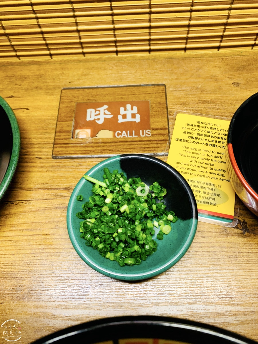一蘭拉麵札幌薄野店∥一蘭拉麵點餐小插曲,附加雙蛋與滿滿蔥!組合獨特吃法,札幌美食推薦︱濃郁豚骨湯頭拉麵,開到凌晨4點,深夜食堂首選! - 第29張圖 一蘭拉麵