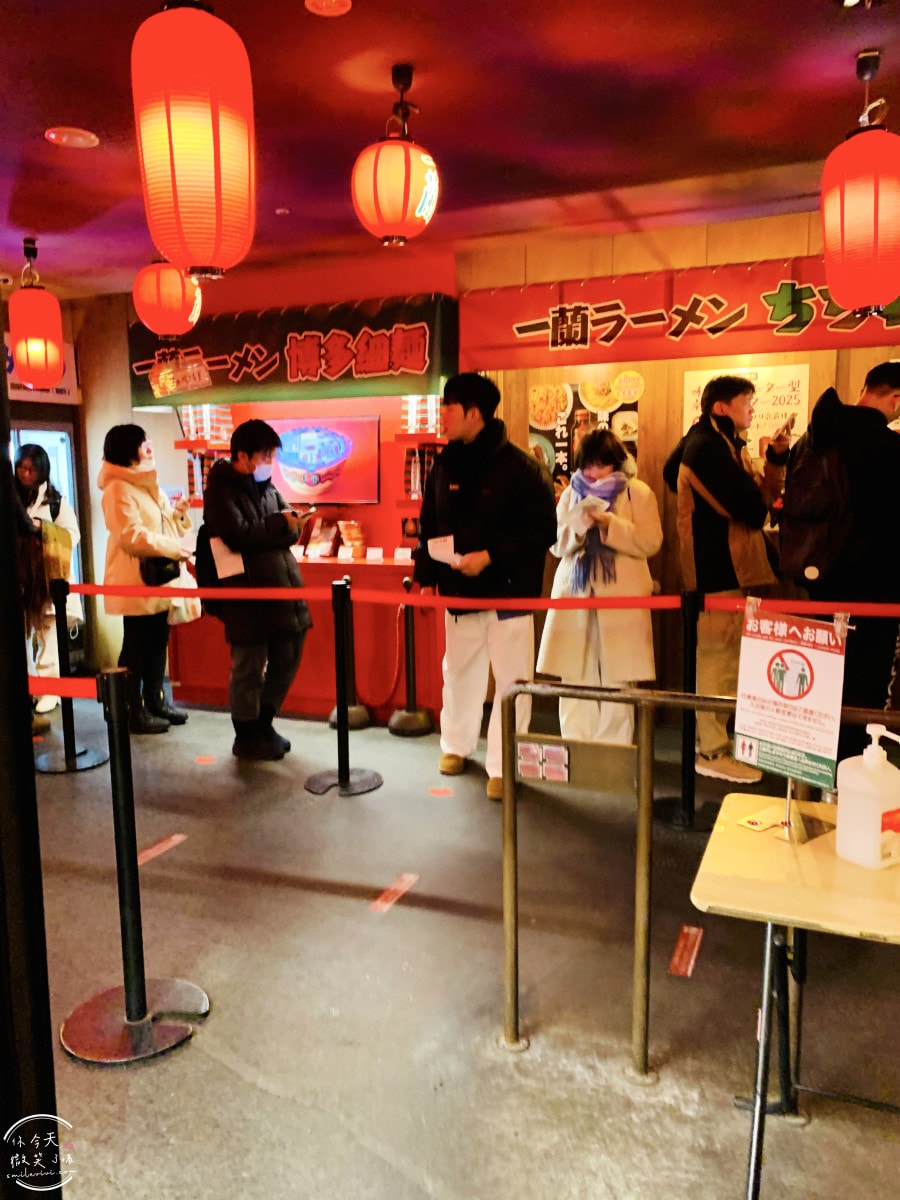 一蘭拉麵札幌薄野店∥一蘭拉麵點餐小插曲,附加雙蛋與滿滿蔥!組合獨特吃法,札幌美食推薦︱濃郁豚骨湯頭拉麵,開到凌晨4點,深夜食堂首選! - 第7張圖 一蘭拉麵