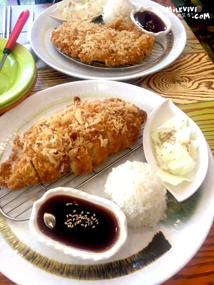 美術館旁豬排飯(미술관옆 돈까스)∥簡單卻讓人愛不釋口的美食體驗,CP值超高!三清洞必吃的隱藏料理︱首爾三清洞街頭豬排飯 - 第21張圖