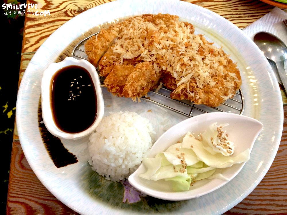 美術館旁豬排飯(미술관옆 돈까스)∥簡單卻讓人愛不釋口的美食體驗,CP值超高!三清洞必吃的隱藏料理︱首爾三清洞街頭豬排飯 - 第24張圖