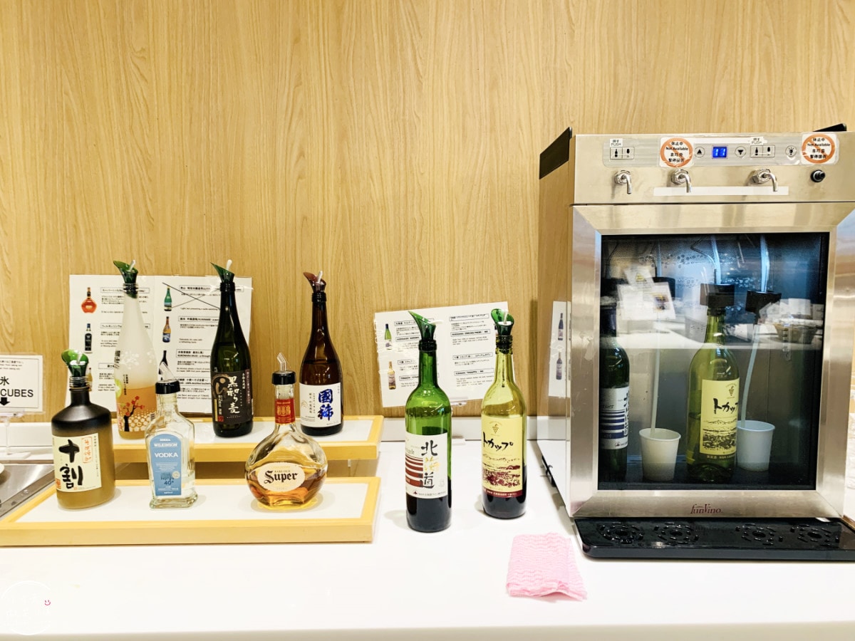 新千歲機場Royal Lounge∥北海道新千歲機場國際線貴賓室︱Royal Lounge貴賓室位置、開放時間,貴賓室完整評價︱長榮貴賓室、華航貴賓室 - 第25張圖 Royal Lounge