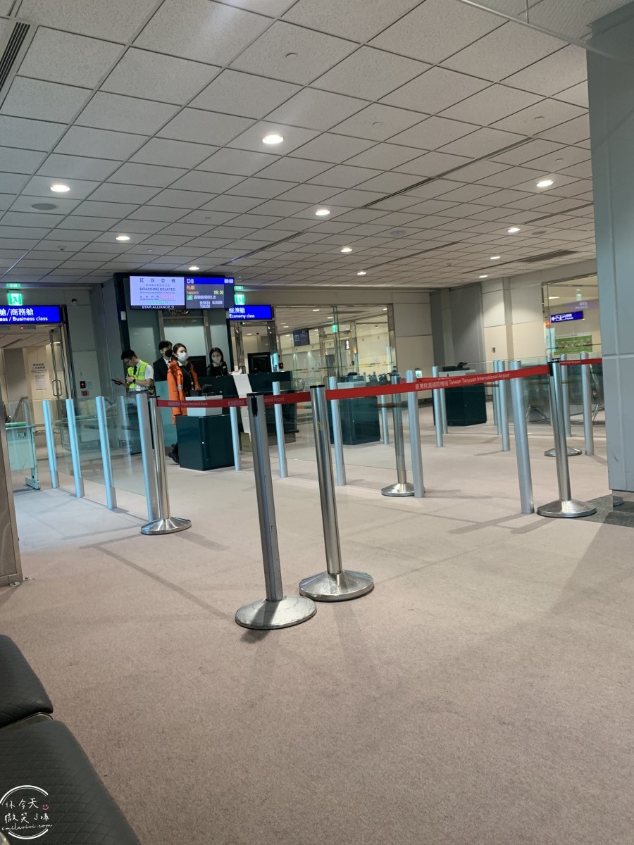 長榮航空BR116桂冠艙∥長榮商務艙餐點、全平躺座椅、商務艙廁所,飛行記錄︱桃園飛新千歲/北海道TPE-CTS︱787-10機型紀錄 - 第8張圖 BR116