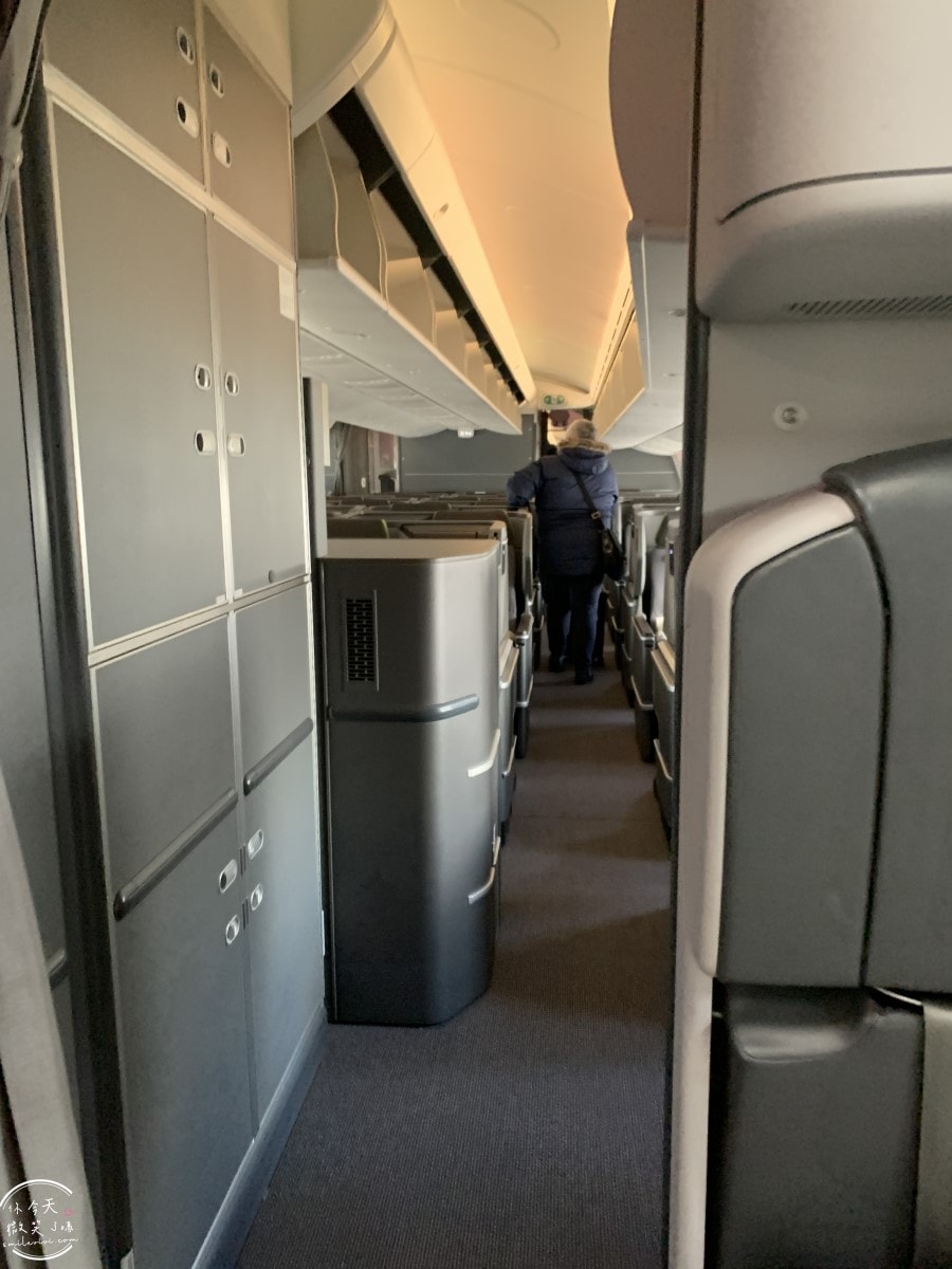 長榮航空BR116桂冠艙∥長榮商務艙餐點、全平躺座椅、商務艙廁所,飛行記錄︱桃園飛新千歲/北海道TPE-CTS︱787-10機型紀錄 - 第10張圖 BR116