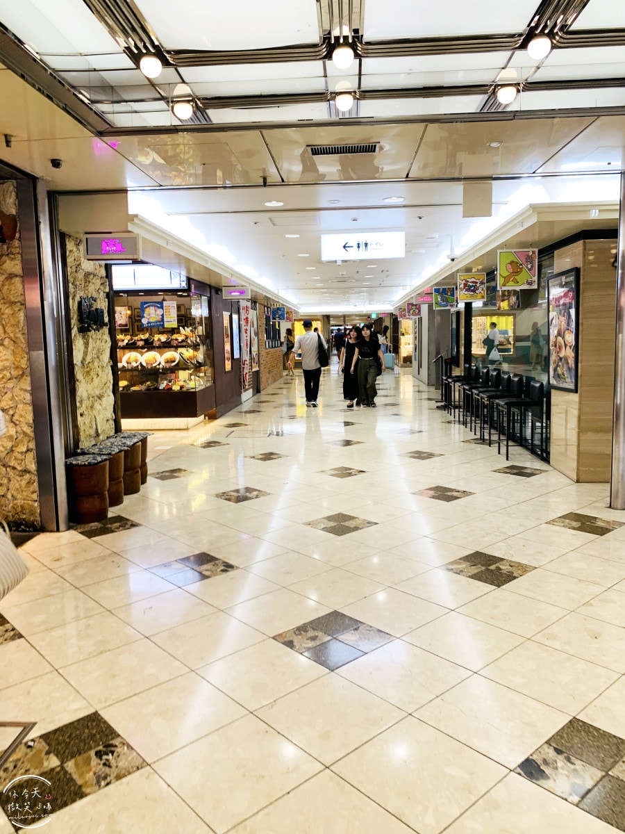大阪梅八炸豬排定食∥份量足,白飯、湯、蔬菜免費續!60年老店的傳統美味,酥脆多汁超滿足!梅八阪急三番街,CP值爆表︱大阪梅田美食推薦 - 第3張圖 梅八