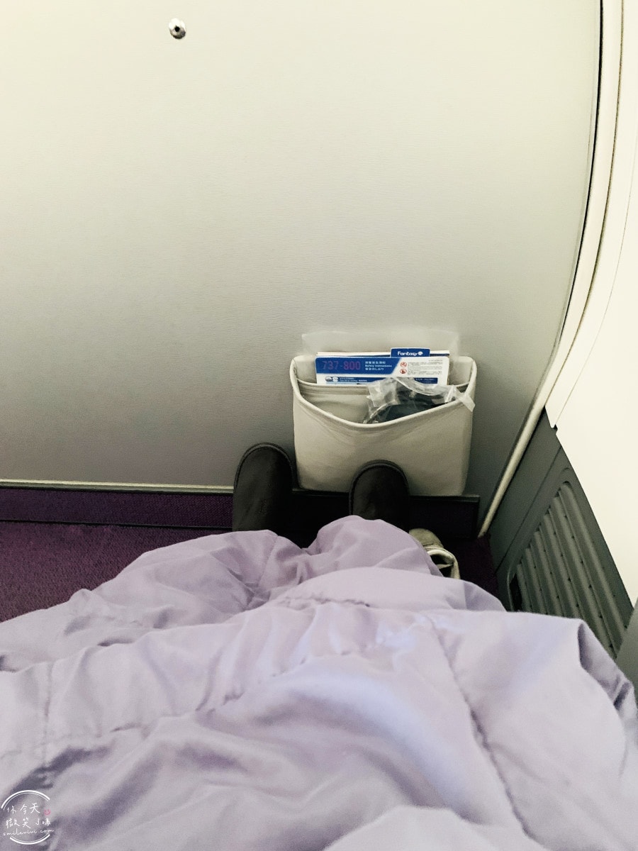 華航CI167商務艙∥大阪關西機場到高雄機場KIX-KHH︱中華航空商務艙搭乘體驗,座位、餐點、服務體驗分享︱737-800搭乘心得 - 第19張圖 CI167