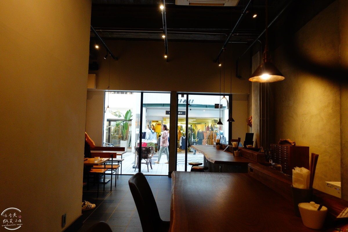 CAFE WACCA