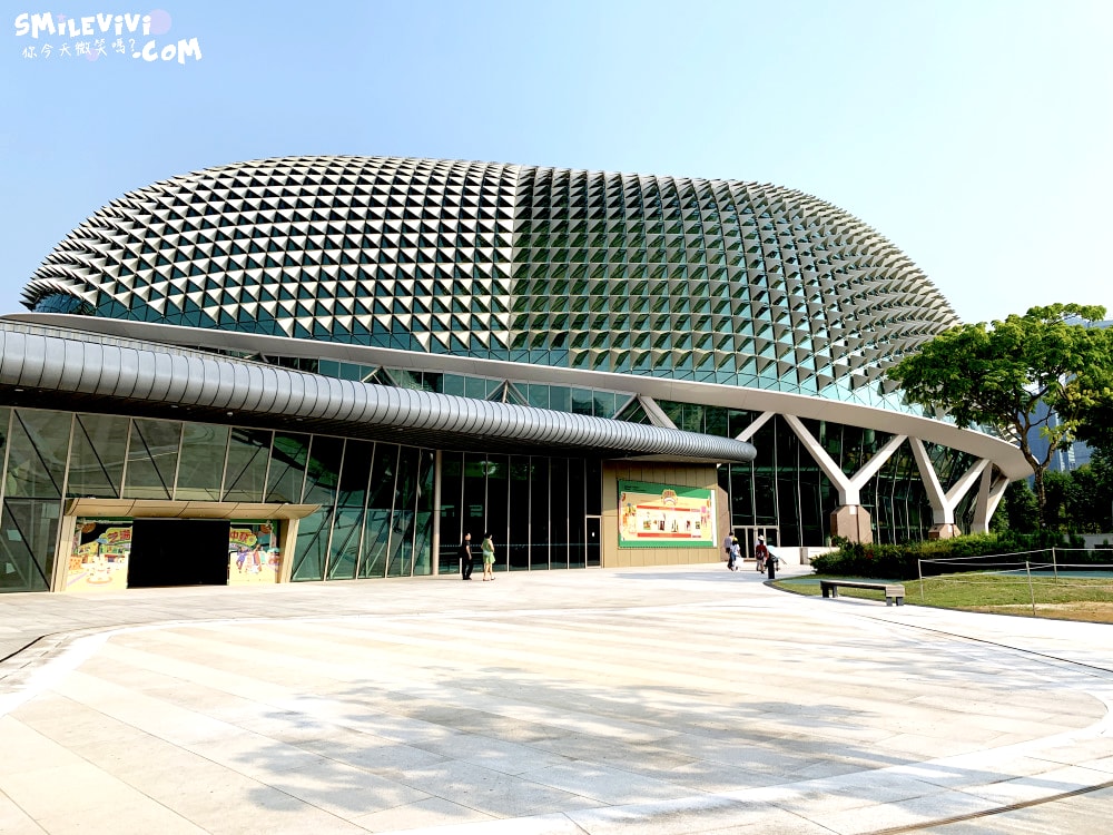 新加坡魚尾獅公園(Merlion Park)∥魚尾獅公園與雙螺旋橋(The Helix Bridge)的白天與夜晚︱魚尾獅公園光影水舞秀︱濱海灣完美路線推薦,新加坡地標這樣玩最美! - 第2張圖