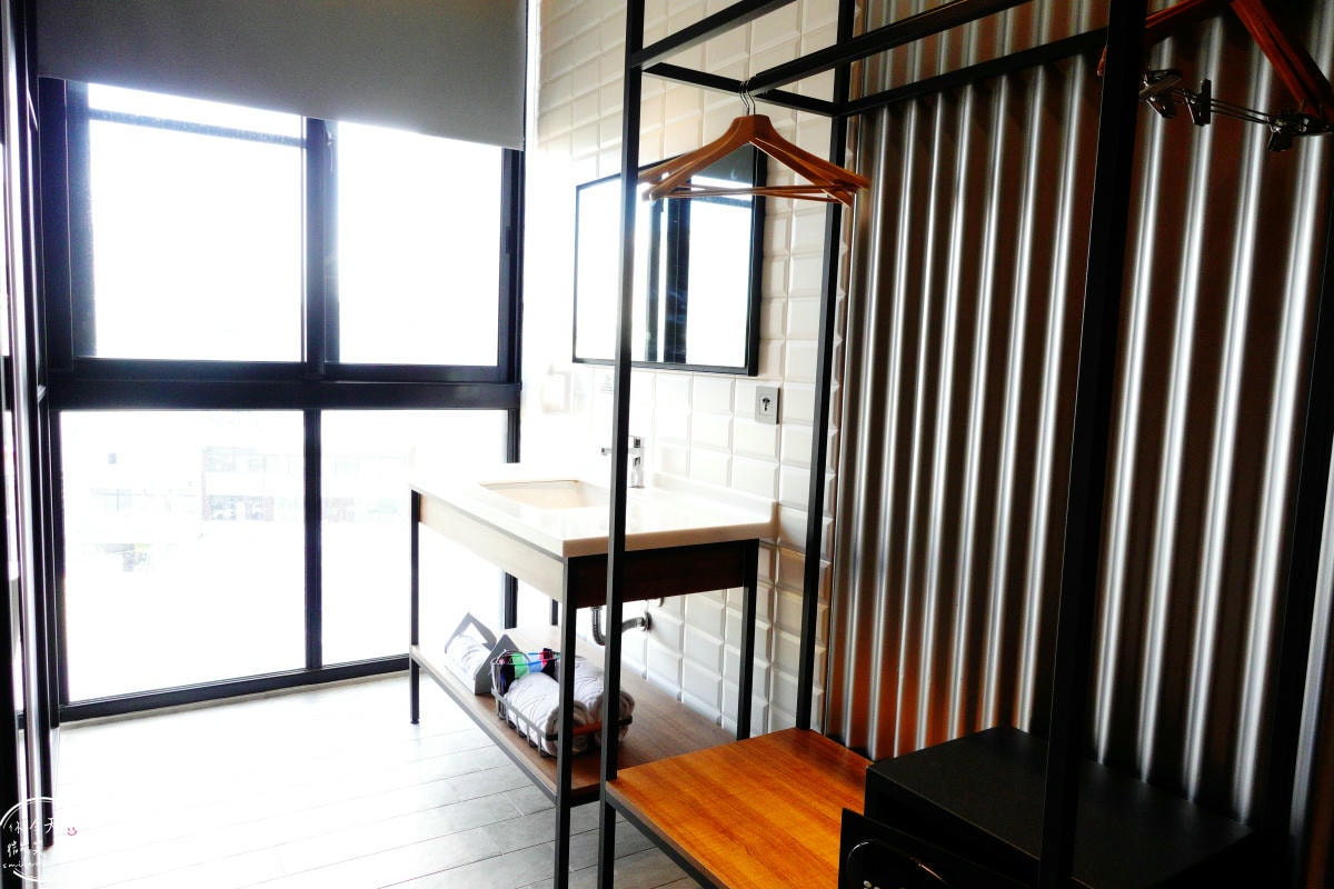 台南住宿推薦∥台南行旅 Hotel Leisure Tainan-OINN 巷弄潮旅,設計系旅店!雙人房、四人房、背包房各種房型開箱︱走路5分鐘到武聖夜市,台南中西區住宿心得 - 第33張圖
