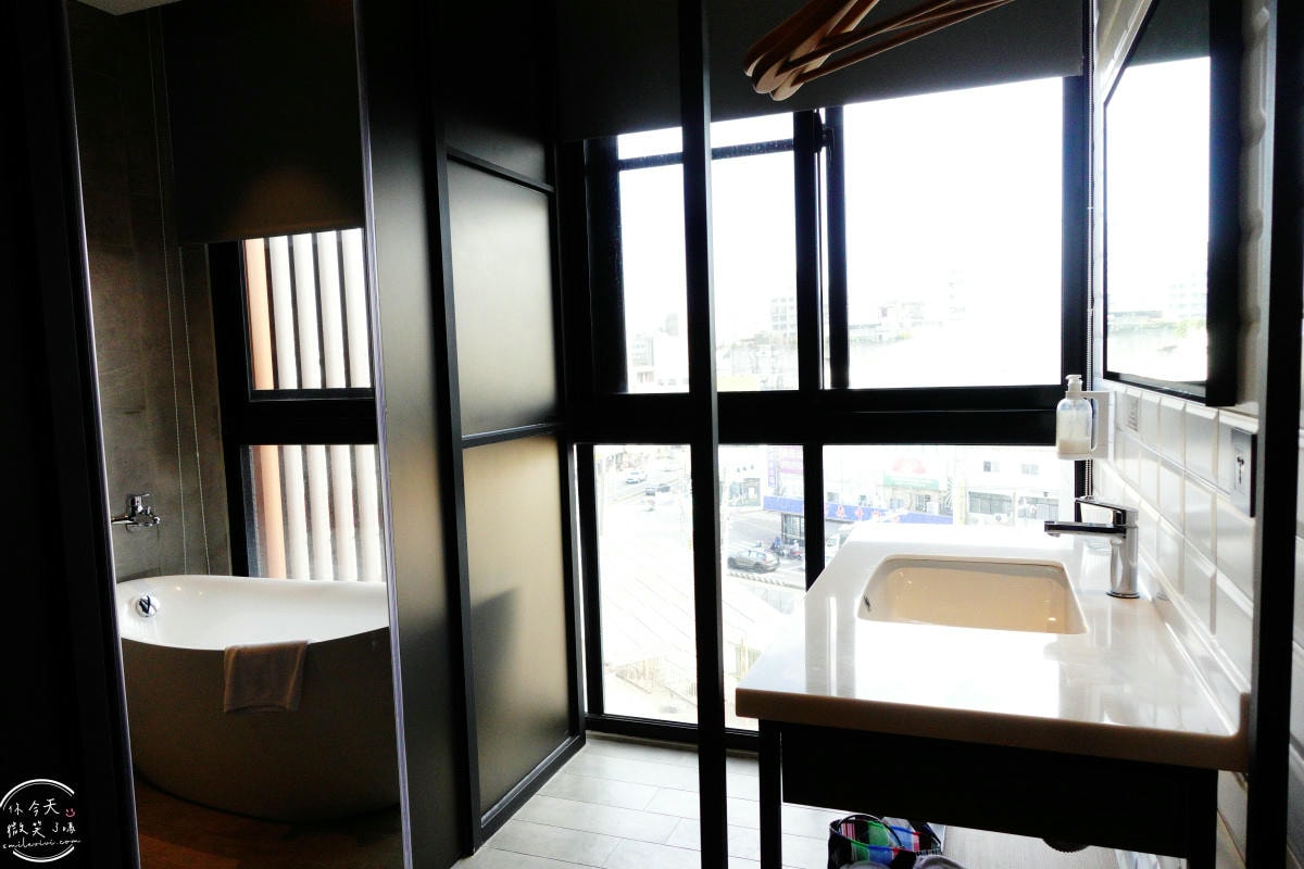 台南住宿推薦∥台南行旅 Hotel Leisure Tainan-OINN 巷弄潮旅,設計系旅店!雙人房、四人房、背包房各種房型開箱︱走路5分鐘到武聖夜市,台南中西區住宿心得 - 第38張圖