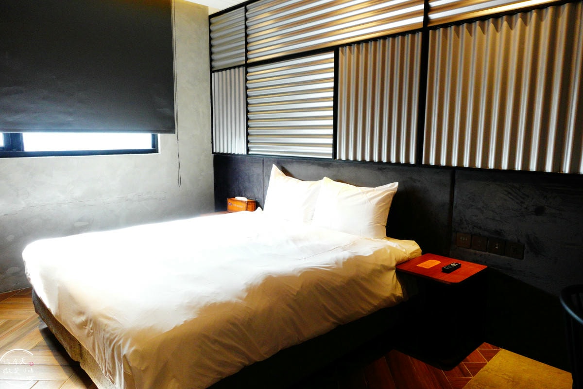 台南住宿推薦∥台南行旅 Hotel Leisure Tainan-OINN 巷弄潮旅,設計系旅店!雙人房、四人房、背包房各種房型開箱︱走路5分鐘到武聖夜市,台南中西區住宿心得 - 第44張圖