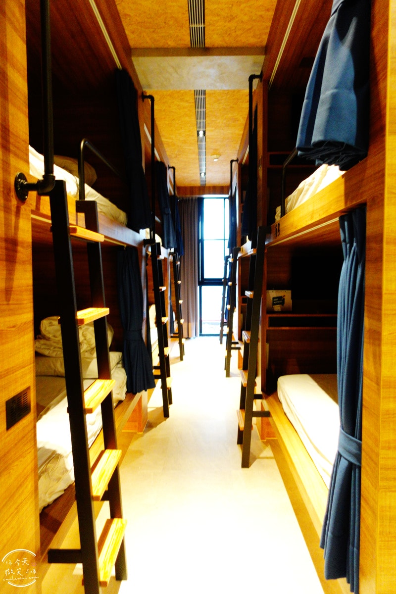 台南住宿推薦∥台南行旅 Hotel Leisure Tainan-OINN 巷弄潮旅,設計系旅店!雙人房、四人房、背包房各種房型開箱︱走路5分鐘到武聖夜市,台南中西區住宿心得 - 第67張圖
