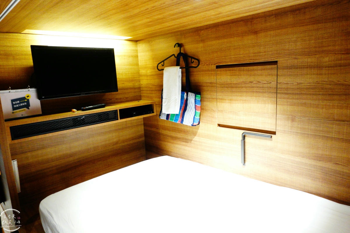 台南住宿推薦∥台南行旅 Hotel Leisure Tainan-OINN 巷弄潮旅,設計系旅店!雙人房、四人房、背包房各種房型開箱︱走路5分鐘到武聖夜市,台南中西區住宿心得 - 第72張圖